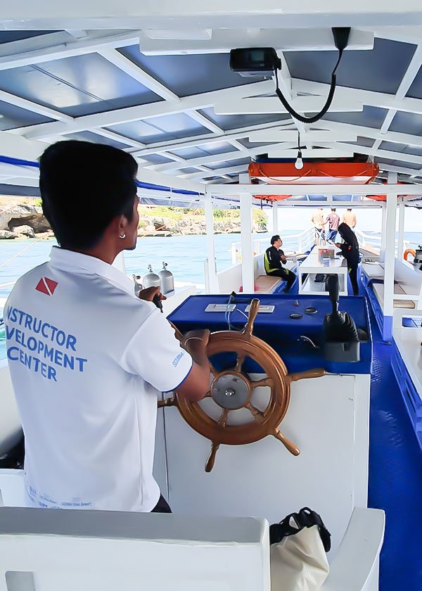 boat_inside_01